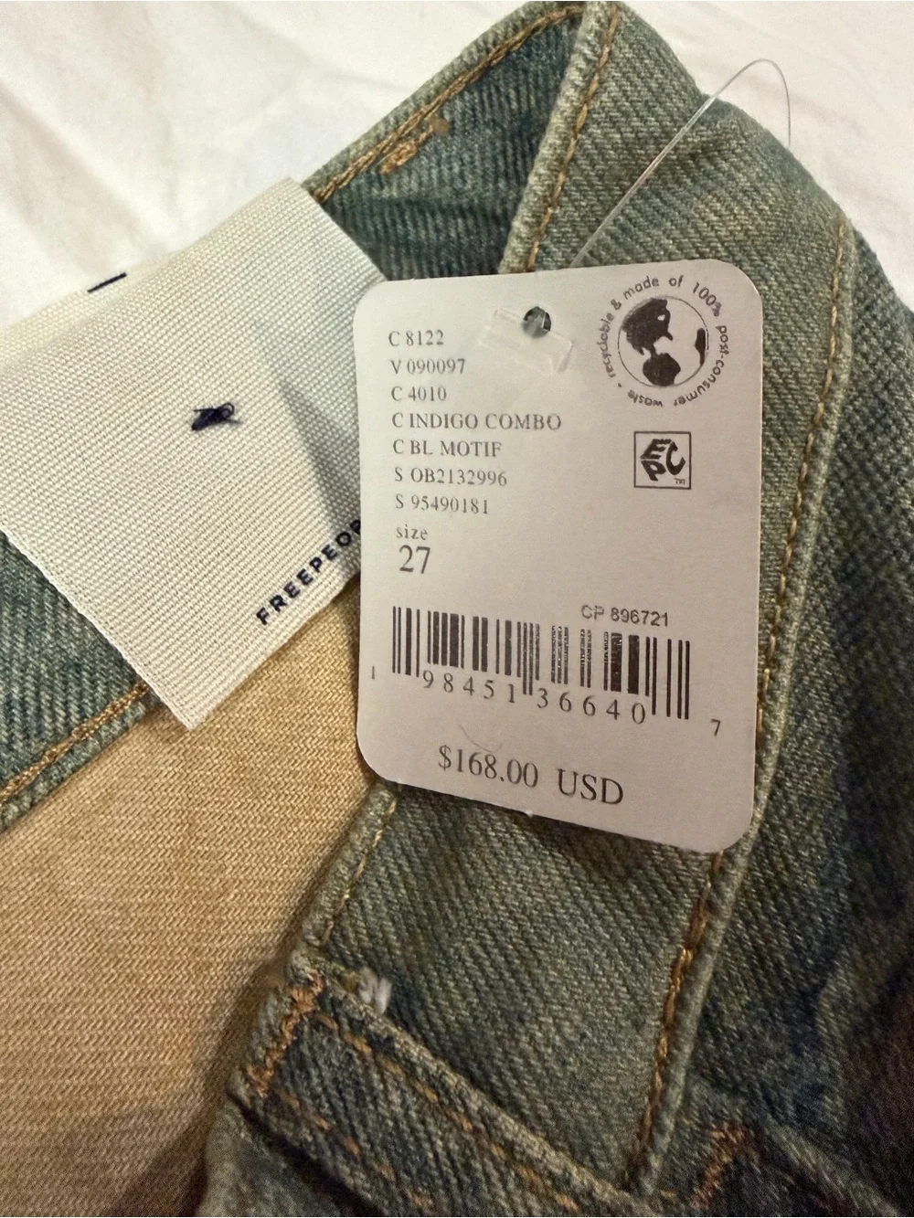 NWT FREE PEOPLE WE THE FREE Illusions Relaxed Fit Jeans Indigo Combo Patch‎ 27